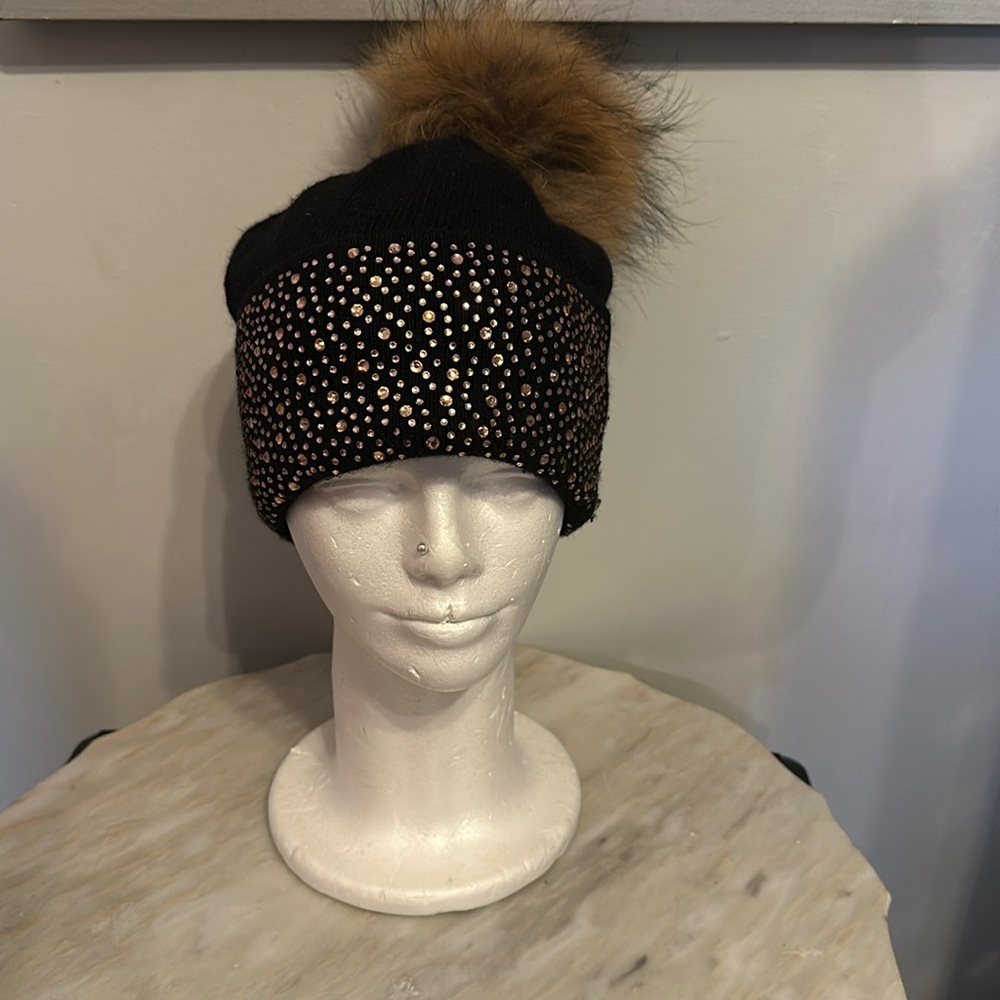 Miss  Cafrace Women's Rib-Knit Pom-Pom Beanie Hat